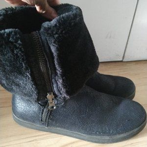 G.H. Bass Co. Women Black faux Fur Lined Boot Winter Zip Size 7 two way styles